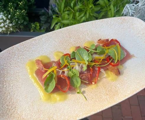 Hawthorne & Wood signature dishes Yellowfin Tuna Crudo
Seared New Bedford Scallops
Braised Creekstone Farms Short Rib